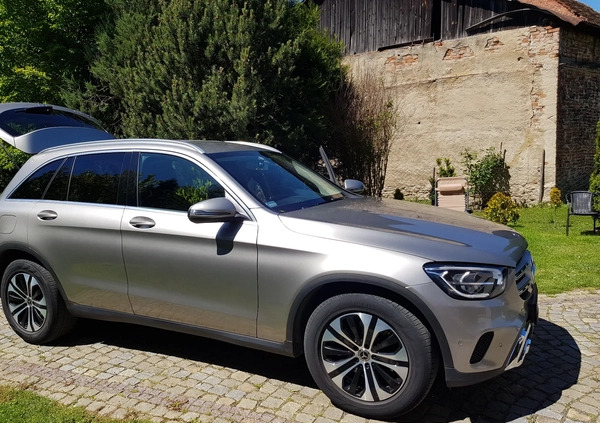 Mercedes-Benz GLC cena 155868 przebieg: 109000, rok produkcji 2019 z Dzierżoniów małe 301